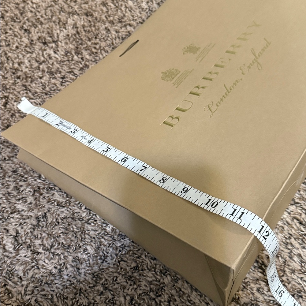 Burberry Shopping Storage Bag - Picture 9 of 11